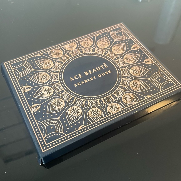 (Brand new) Ace Beaute Scarlet Dusk Full Eyeshadow Palette - Picture 3 of 3
